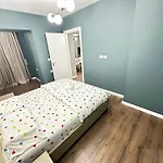 Delux City Inn